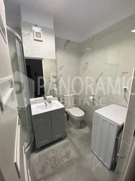 Apartament cu 3 camere - SEMICENTRAL