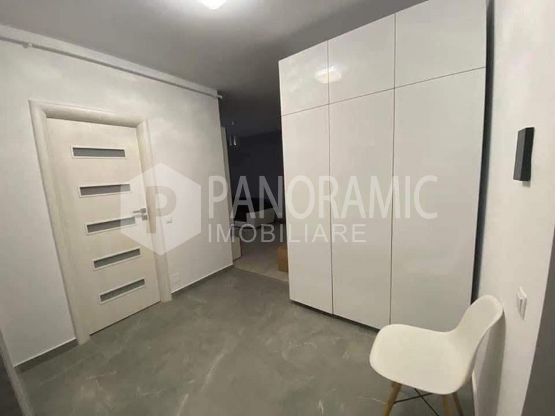 Apartament cu 3 camere - SEMICENTRAL