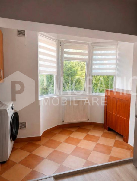 Apartament cu 2 camere decomandate - Plopilor