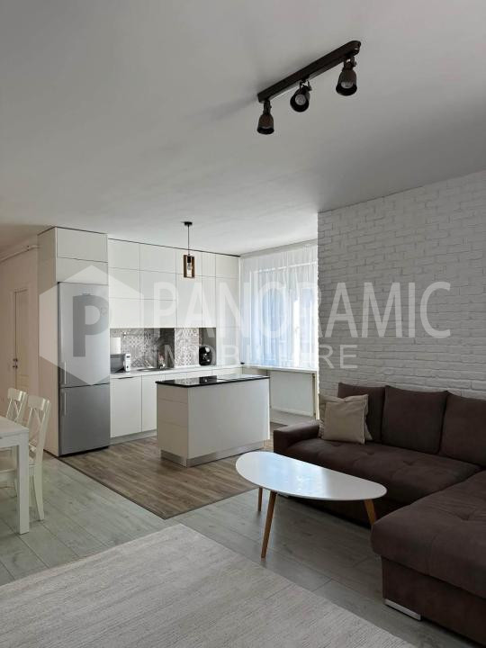 Apartament cu 3 camere - LÂNGĂ VIVO