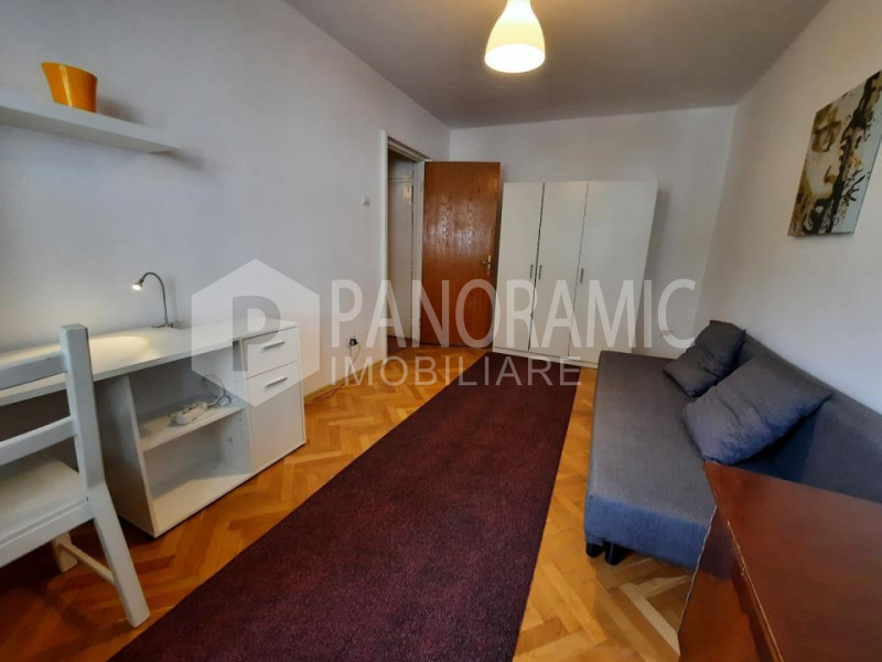 APARTAMENT CU 3 CAMERE, MĂNĂȘTUR