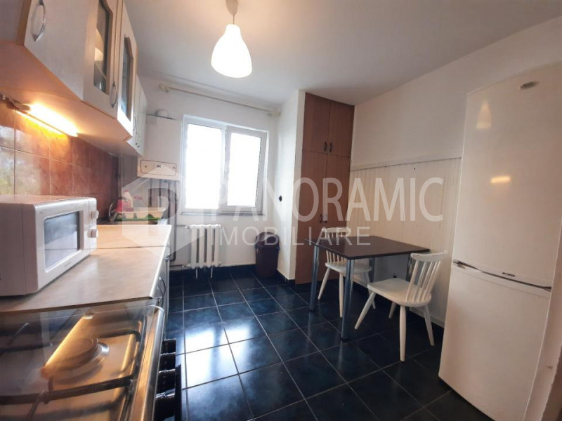 APARTAMENT CU 3 CAMERE, MĂNĂȘTUR