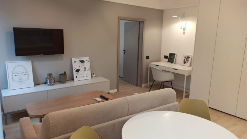 APARTAMENT 2 CAMERE SEMI DECOMANDATE MIHAI VITEAZUL