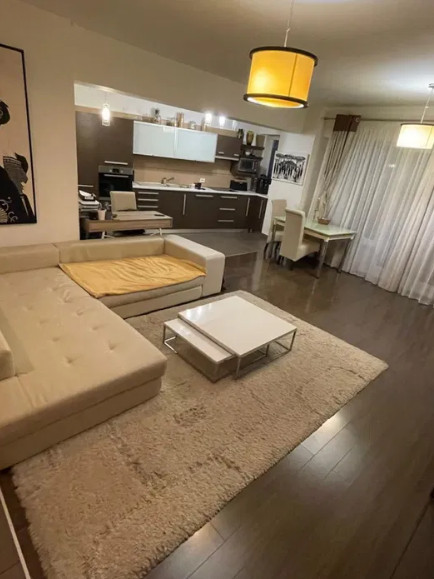 APARTAMENT 2 CAMERE SEMI DECOMANDATE BLOC SEMILUNA PLOPILOR