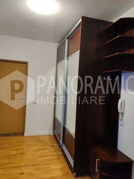 Apartament cu 2 camere decomandate și curte - Gruia zona Horea