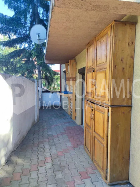 Apartament cu 2 camere decomandate și curte - Gruia zona Horea