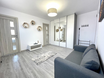 APARTAMENT CU 2 CAMERE, ZONA PIATA 1 MAI